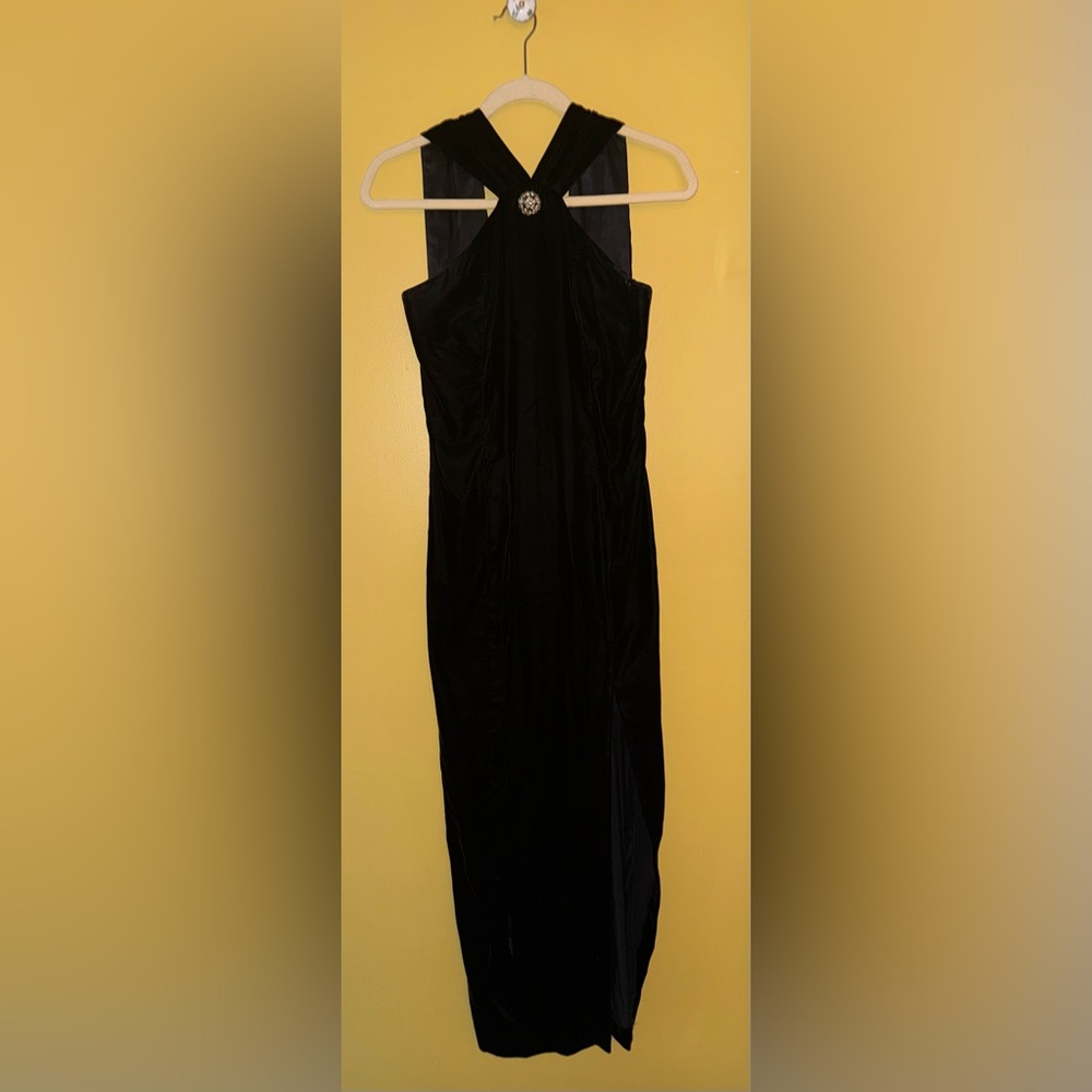 Jessica Howard Black Velvet Dress - Picture 2 of 7